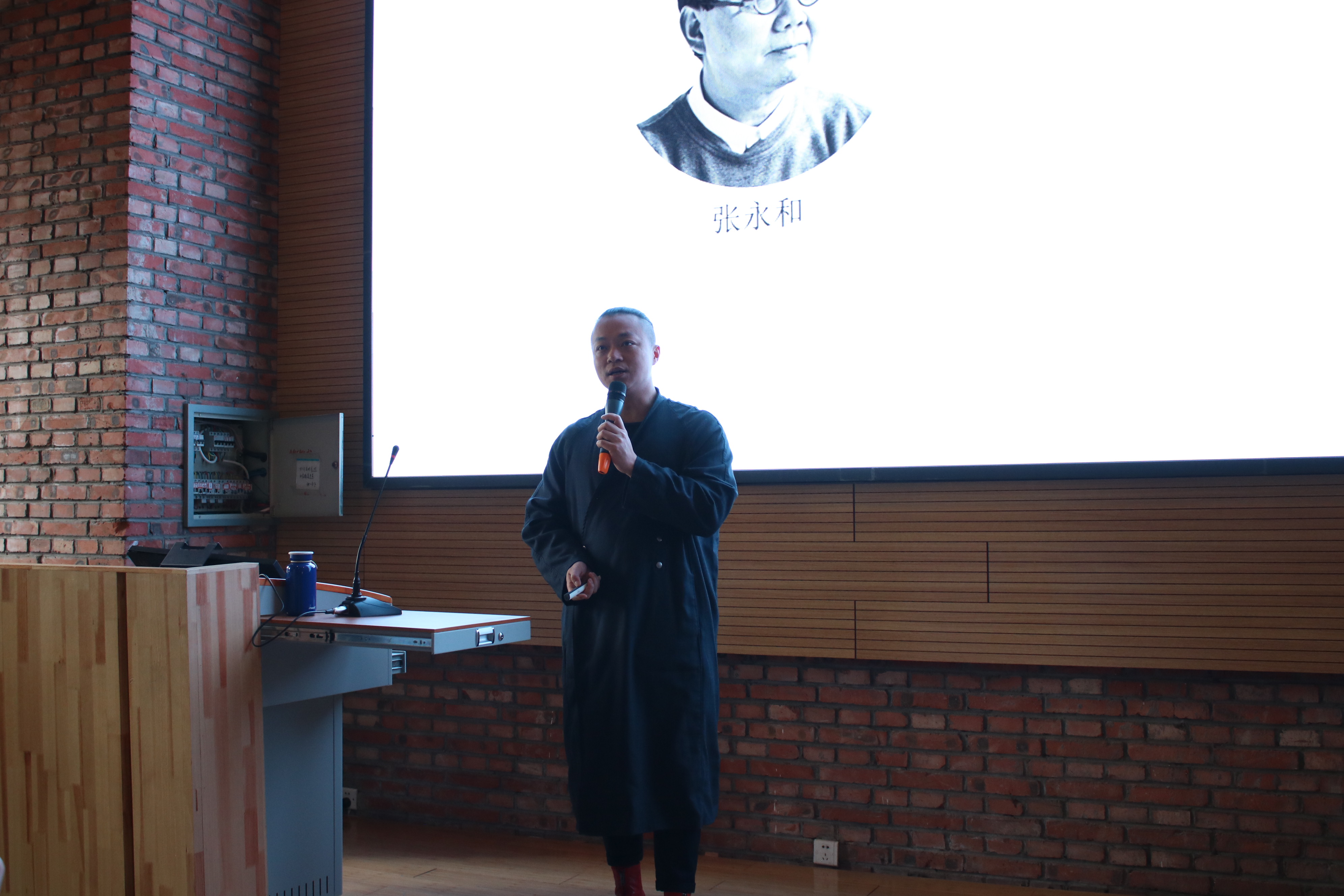 首页 学术活动  >> 正文讲座中,陈科对"泛设计"概念的提出及其发展